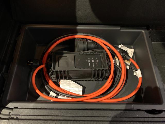 PEUGEOT 3008 Hybrid 225 e-EAT8 Allure Pack