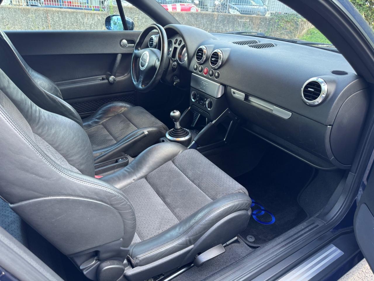 Audi TT Roadster 1.8T 179cv