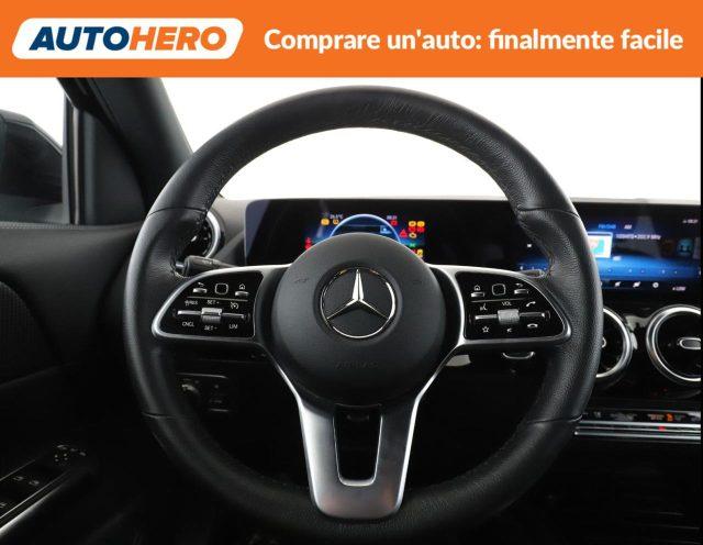MERCEDES-BENZ GLA 180 d Automatic Premium