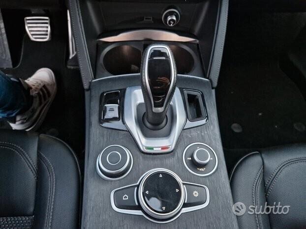 Alfa Romeo Stelvio 2.2 160 CV AT8 Business - 2022