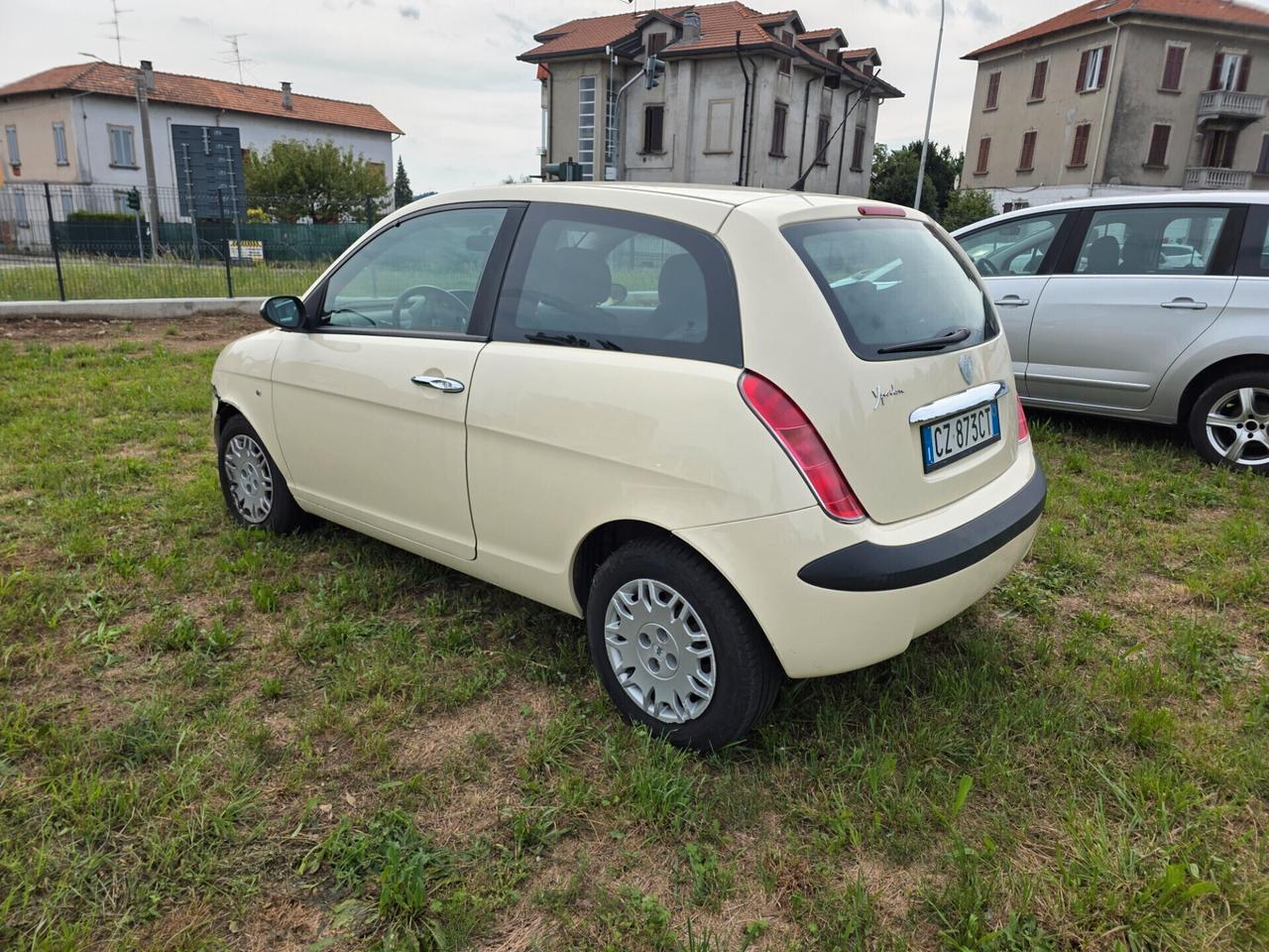 Lancia Ypsilon 1.2 Argento