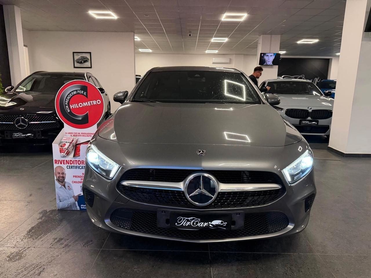 MERCEDES BENZ CLASSE A 180D SPORT 1.5 116CV PELLE NAVI CAM ANNO 2019