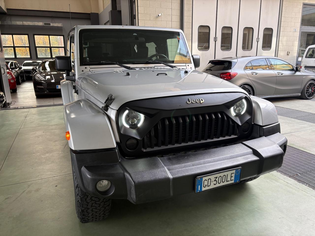 Jeep Wrangler 2.8 CRD DPF Sahara Auto