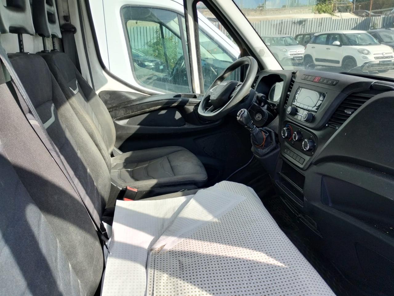 Iveco Daily 35S12DV CRV 2.3 HPT PM-TM-DC 5p. Furgone