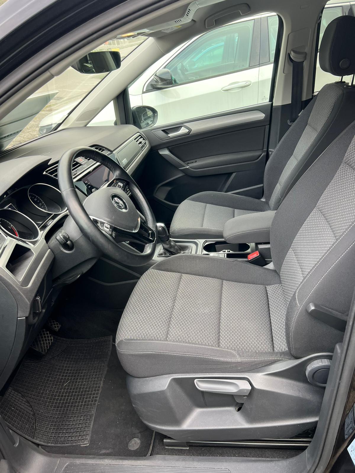 Volkswagen Touran 2.0 TDI 115 CV DSG Business BlueMotion Technology