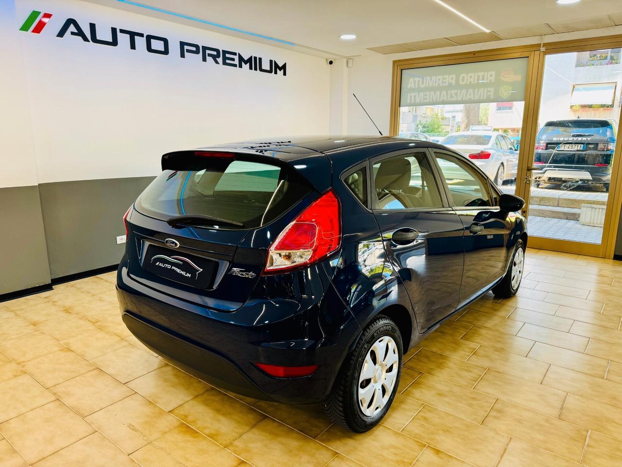 Ford Fiesta 1.5 Ambient TDCi 75CV 5 porte