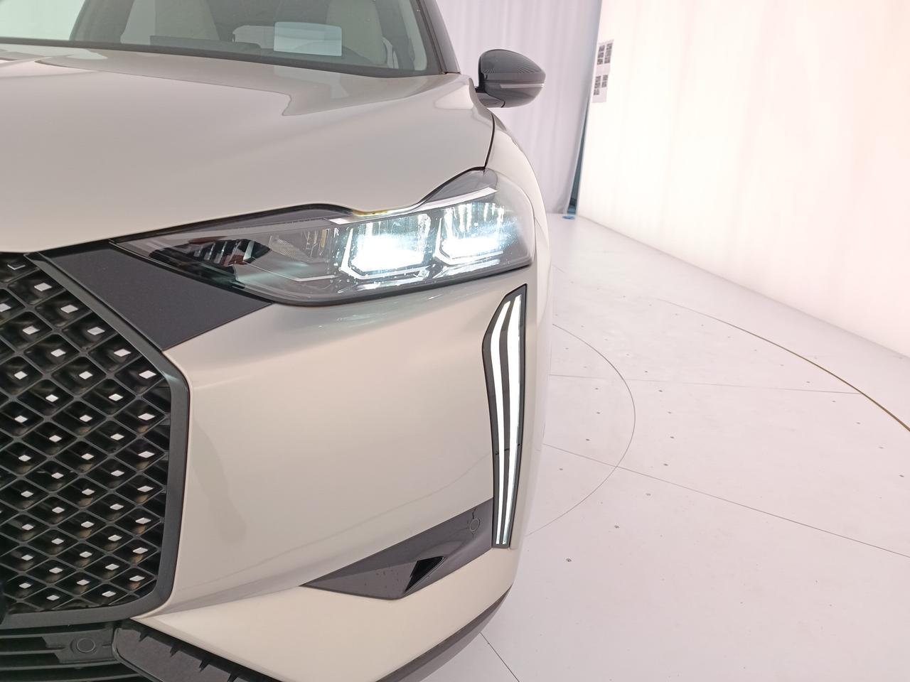 DS DS 3 Esprit de Voyage Puretech 130 cv automatico