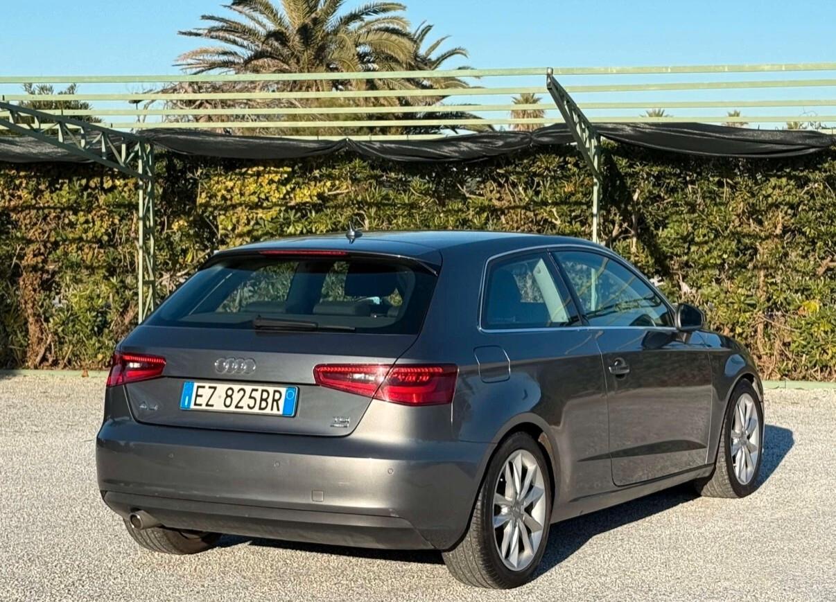 Audi A3 Sedan 1.6 TDI ultra Attraction