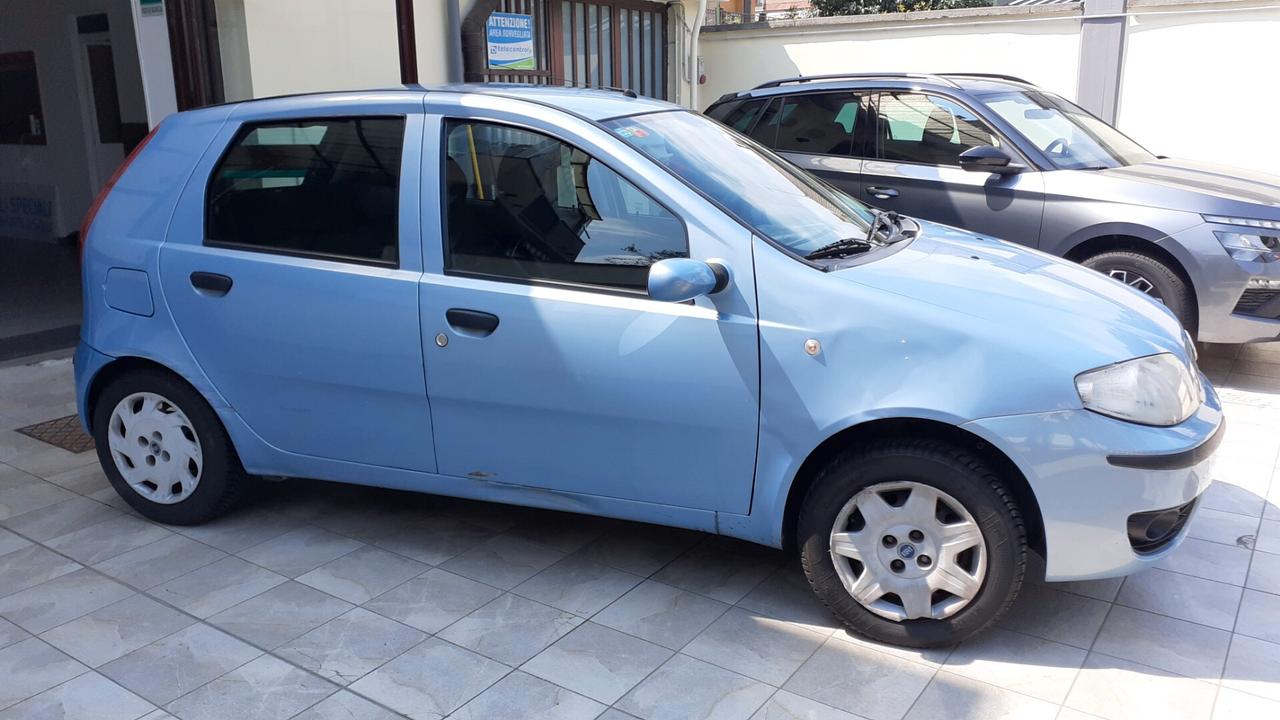 Fiat Punto 1.2 benzina 5 porte CLIMA Neopatentati