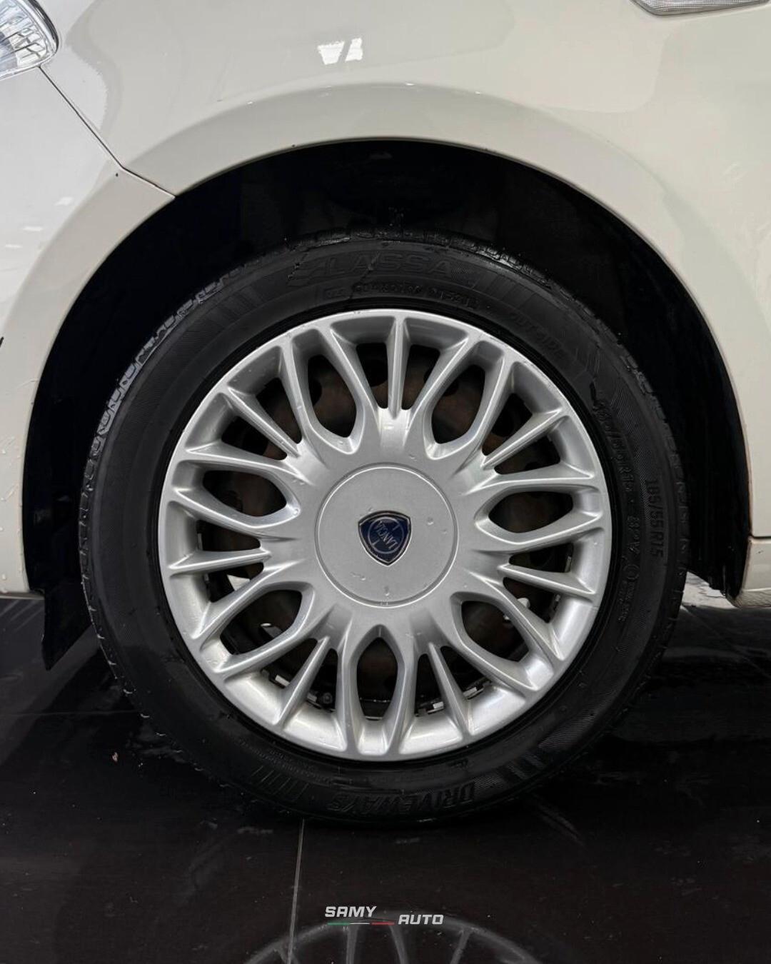 Lancia Ypsilon 1.2 69 CV 5 porte