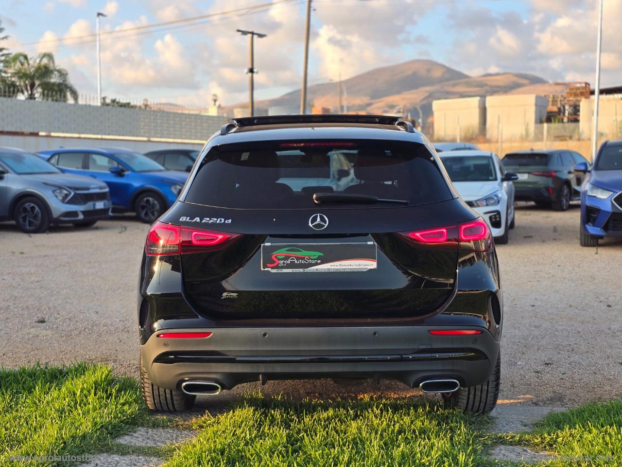 MERCEDES-BENZ GLA 220 d Automatic AMG Premium TETTUCCIO
