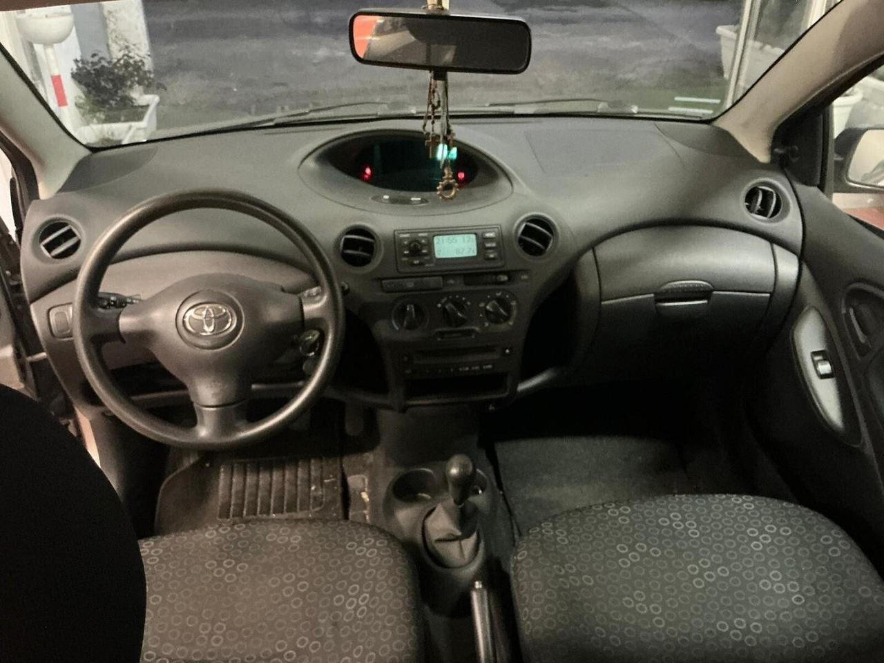 Toyota Yaris 1.0i 16V cat 5 porte