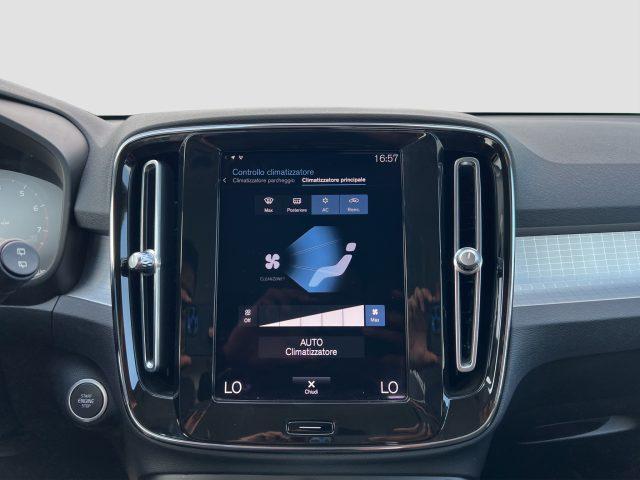 VOLVO XC40 XC40 T2 Momentum