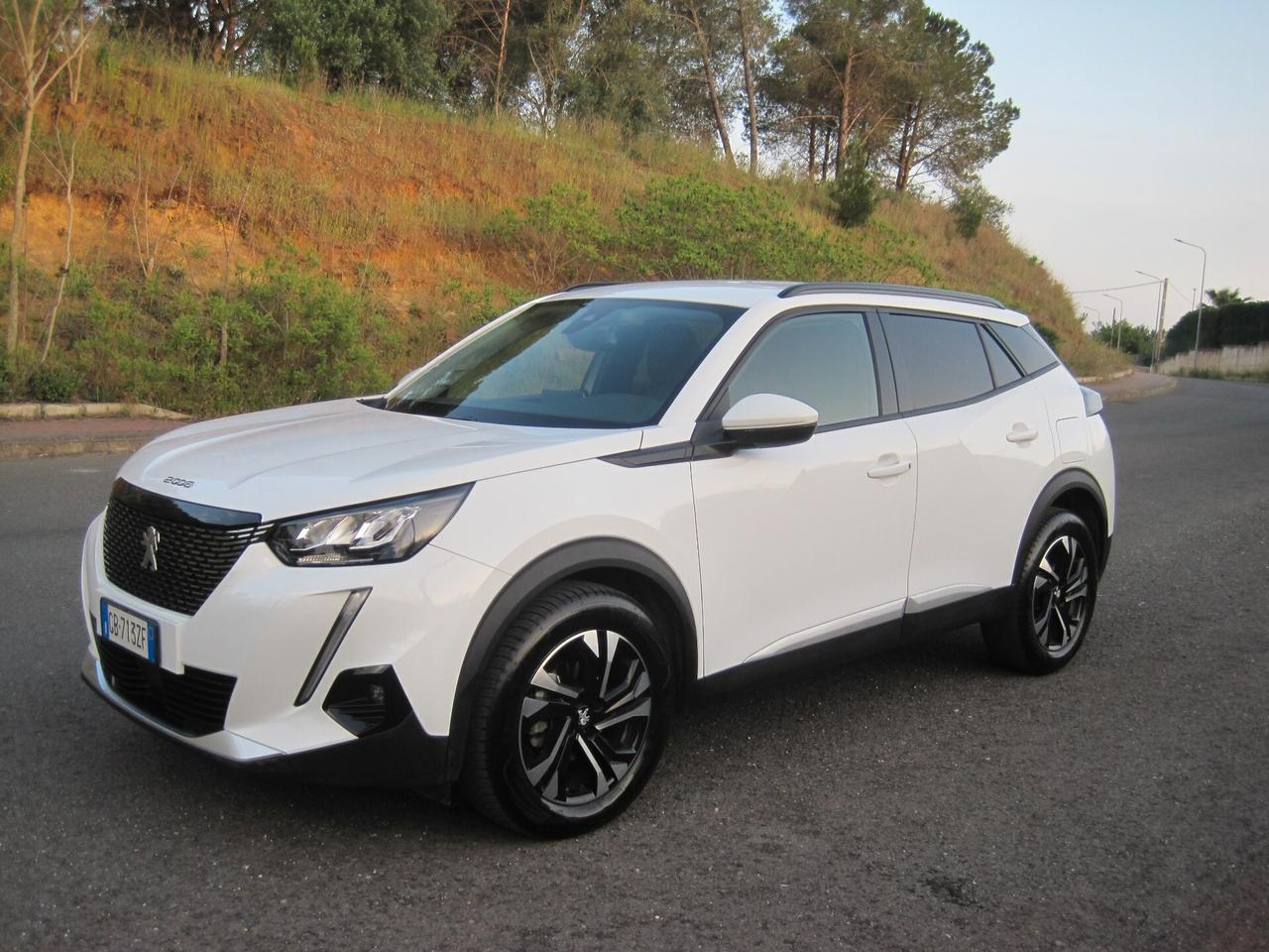 Peugeot 2008 PureTech 130 S&S Allure Pack