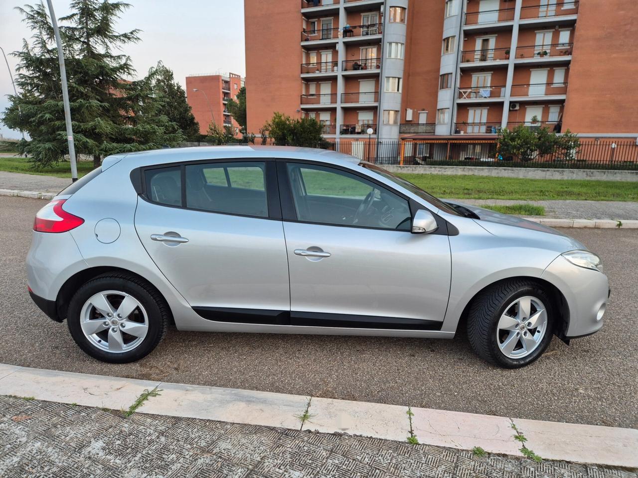 Renault Megane Mégane 1.5 dci diesel 110cv 2012