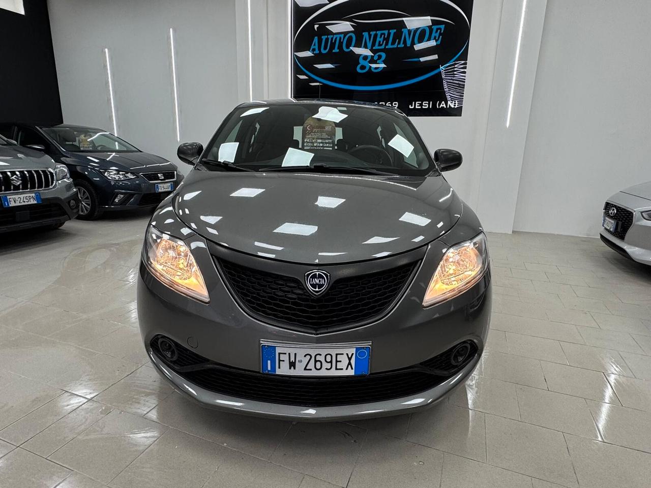 Lancia Ypsilon 1.2 69 CV 5 porte S&S Platinum