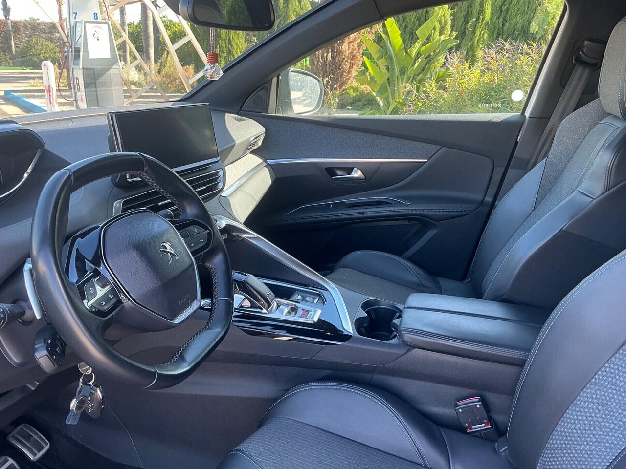 PEUGEOT 3008 1.5 DIESEL 130cv ALLURE -12/2020