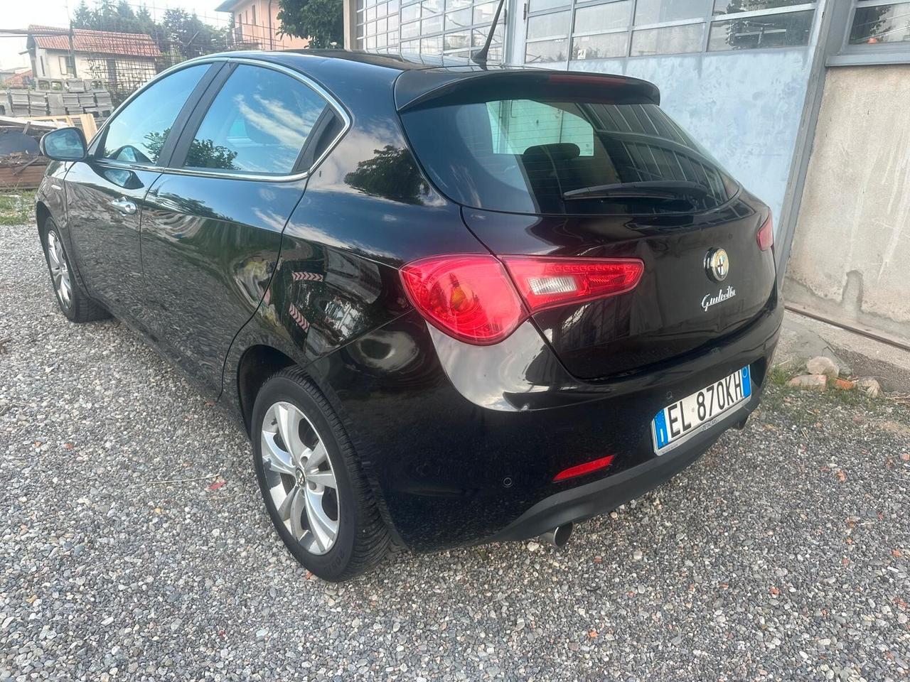 Alfa Romeo Giulietta 2.0 JTDm-2 140 CV Distinctive