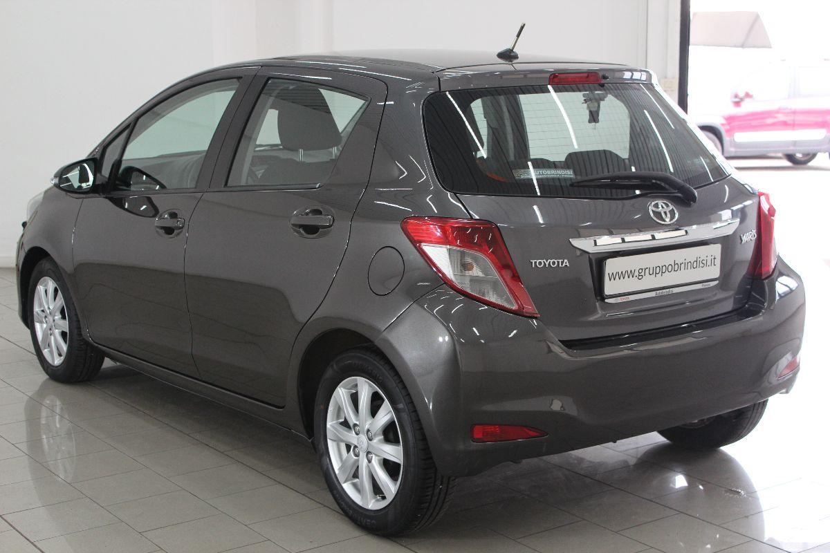 TOYOTA - Yaris - 1.3 5 porte Lounge CVT Stop & Start