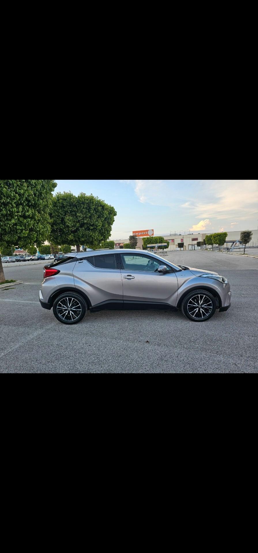 Toyota C-HR 1.8 Hybrid E-CVT Lounge