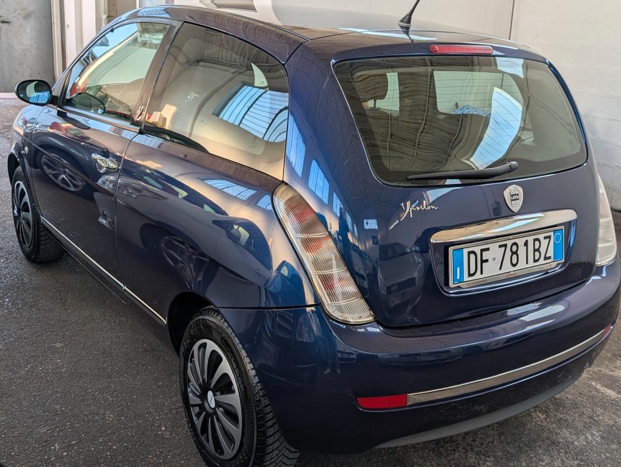Lancia Ypsilon 1.2 GPL