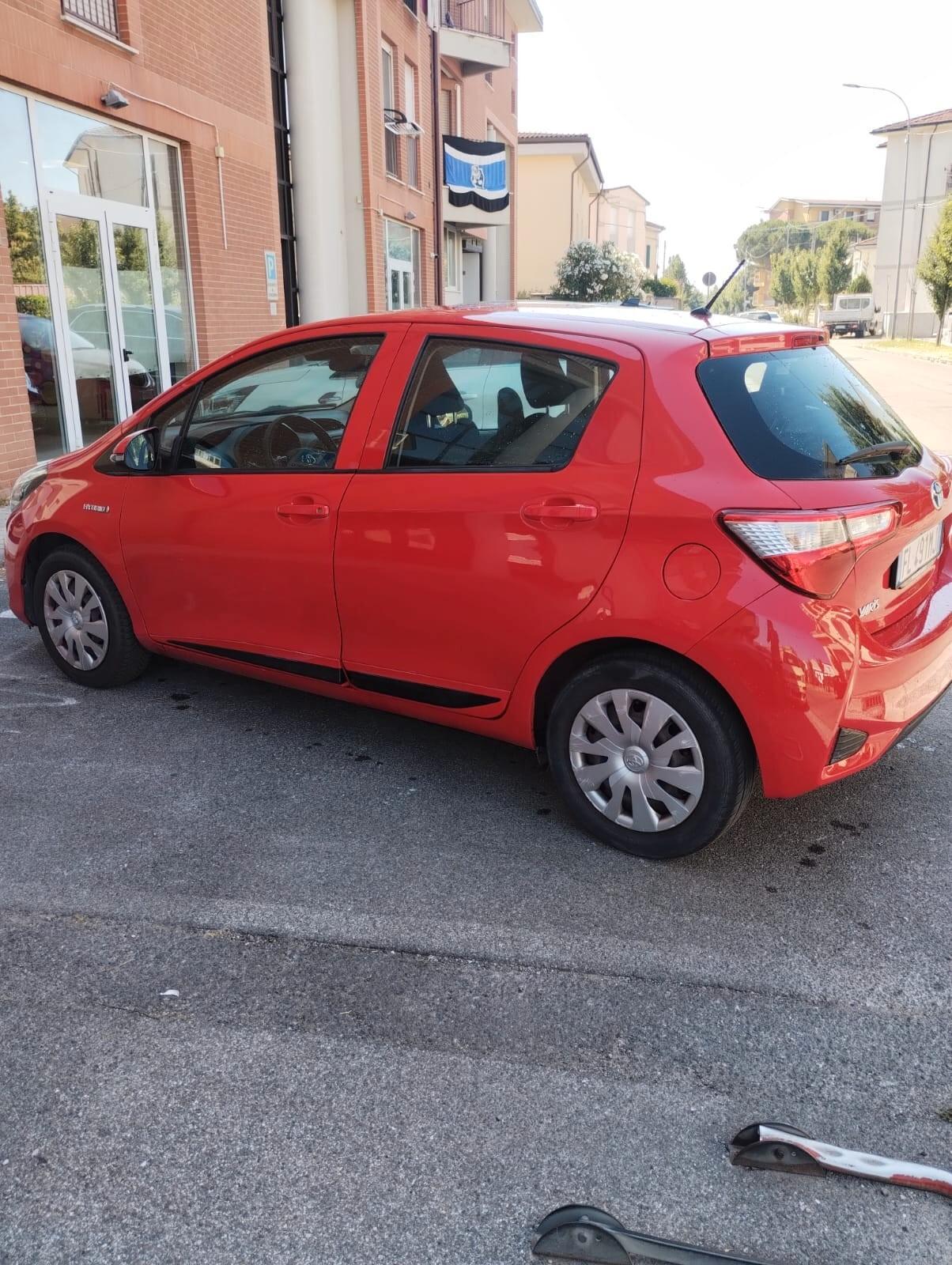 Toyota Yaris 1.5 Hybrid 5 porte Active