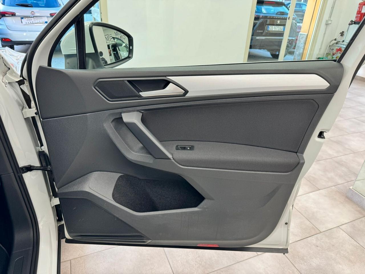 VOLSWAGEN TIGUAN 2.0 TDI 150 CV R-LINE DSG -2020