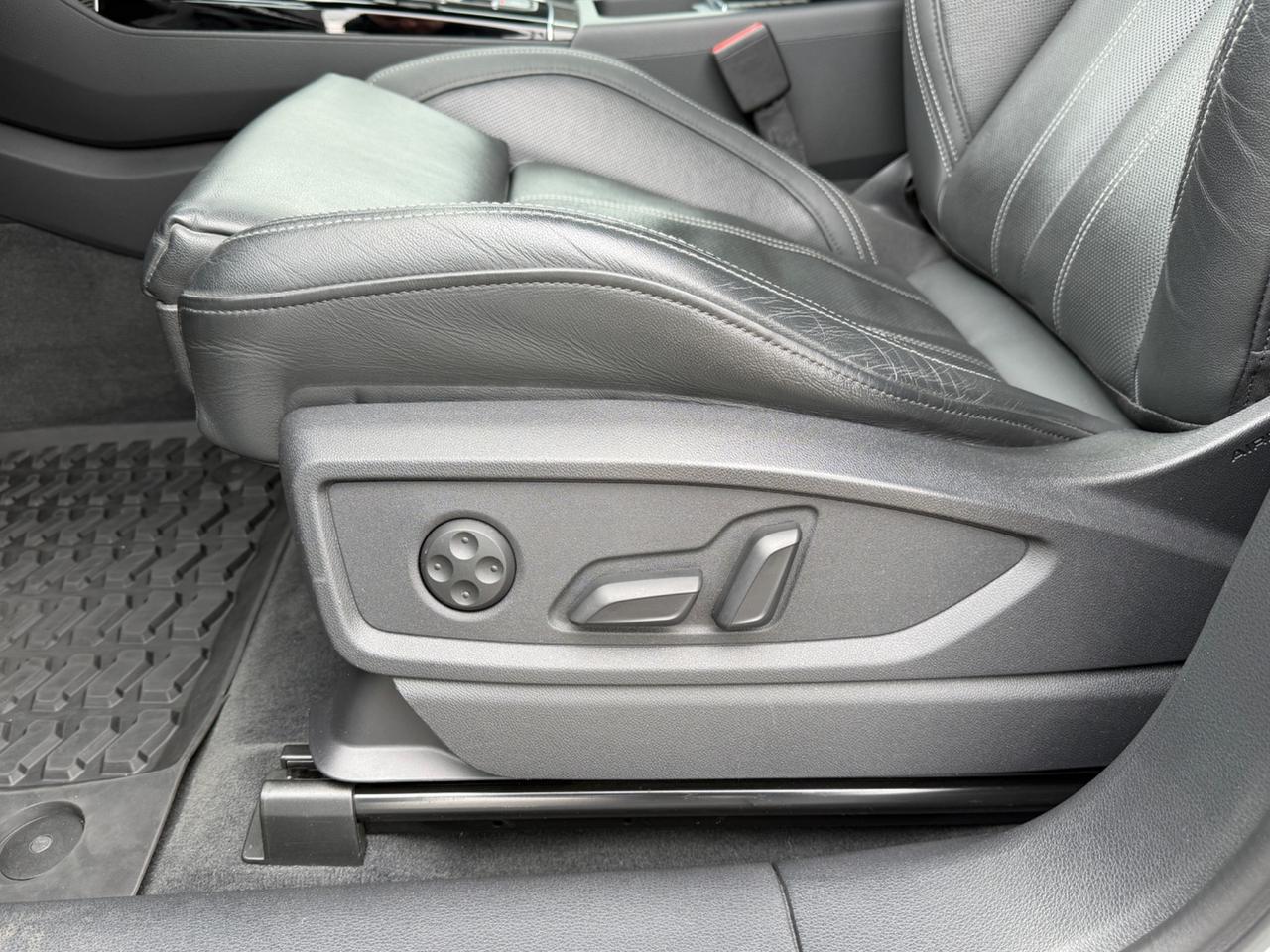 Audi Q5 SQ5 TDI quattro tiptronic sport attitude