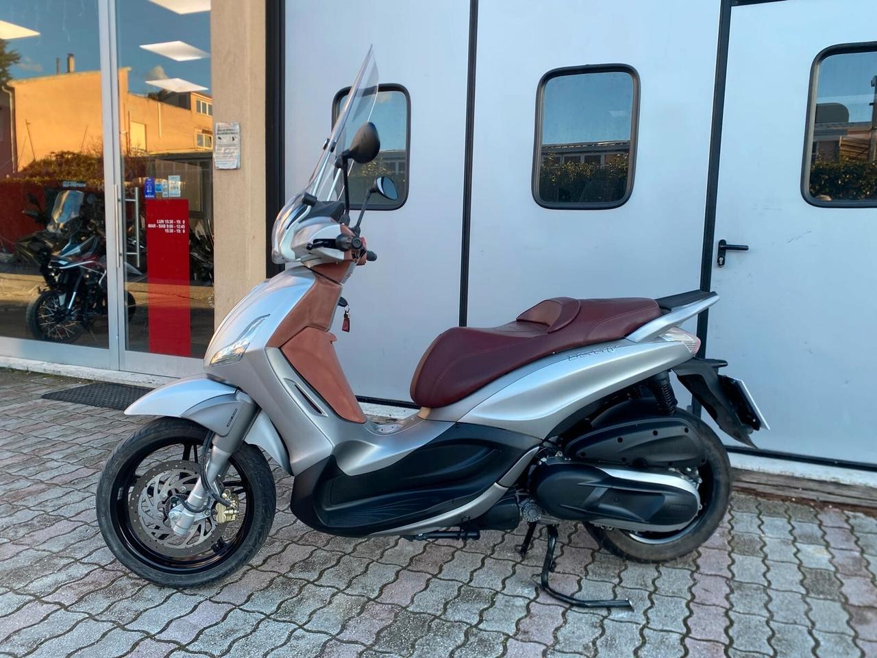 Piaggio Beverly 350