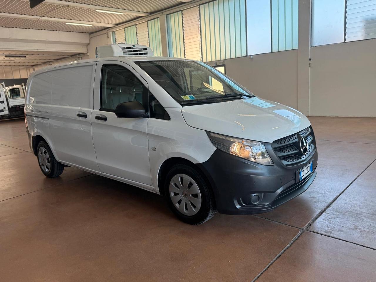 Mercedes-benz Vito 111 CDI FRIGO FNAX