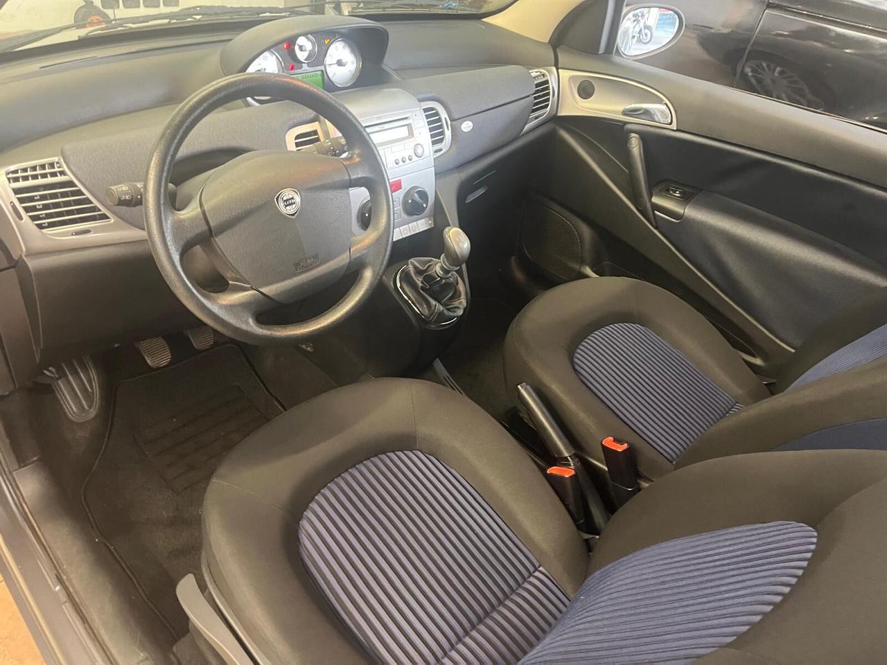 Lancia Ypsilon 1.2 Oro Bianco