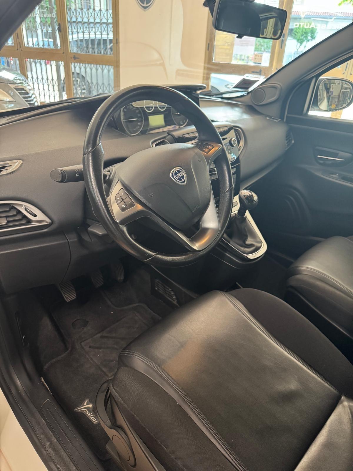 Lancia Ypsilon 1.3 MJT 16V 95 CV 5 porte S&S Platinum