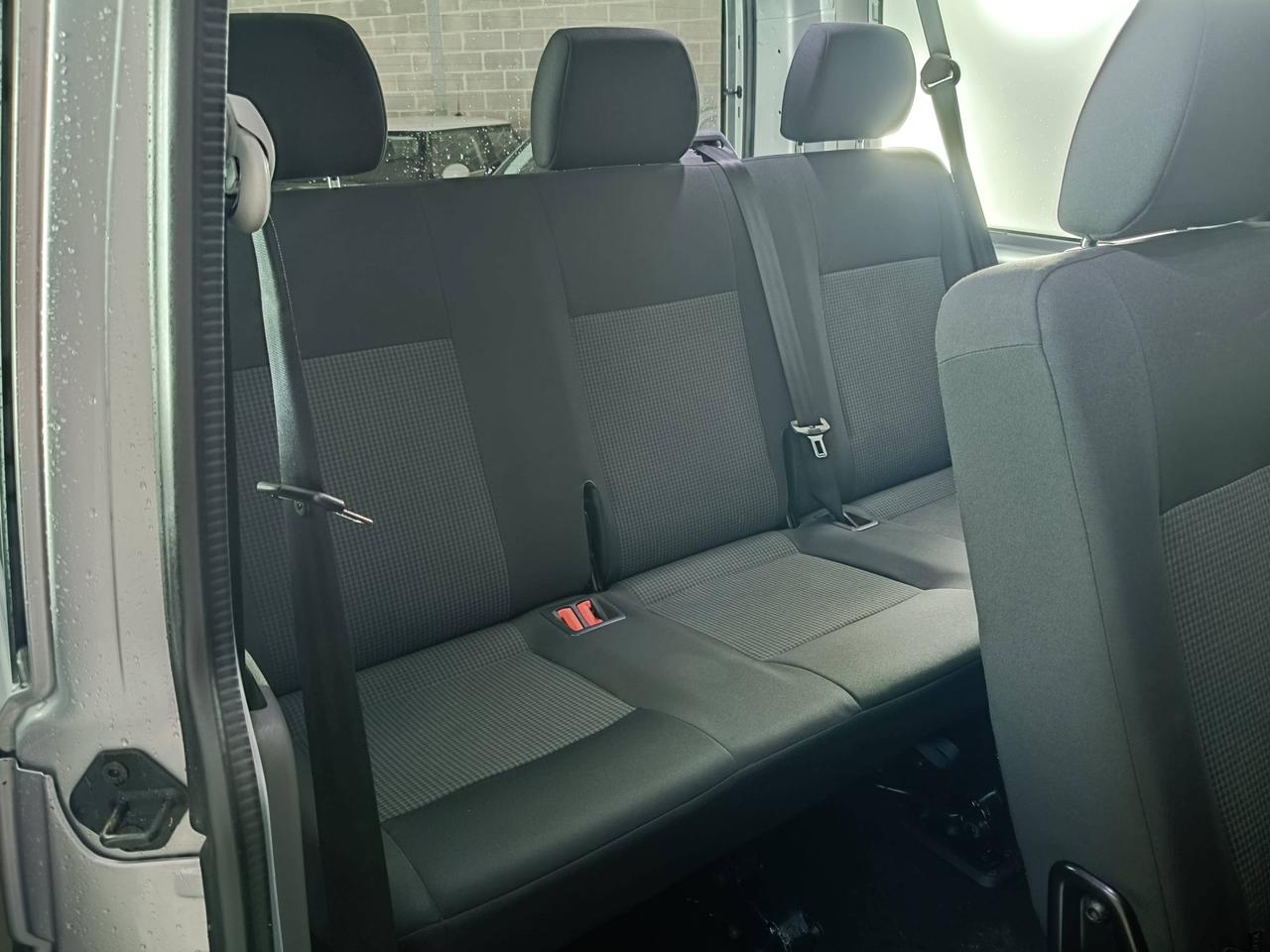 VOLKSWAGEN T6.1 Transporter 30 - T6.1 Transporter 30 2.0 tdi 110cv kombi Business p.c.