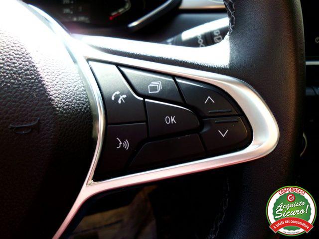 RENAULT Captur Mild Hybrid 140 CV Intens