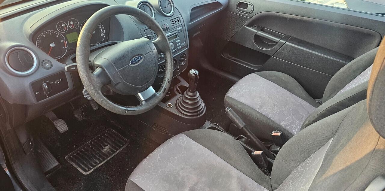 Ford Fiesta 1.4 GUIDABILE DA NEOPATENTATI