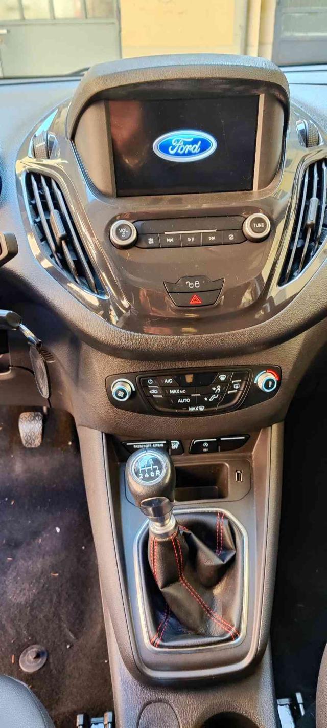 FORD Tourneo Courier 1.5 TDCI 100 CV S&S Sport