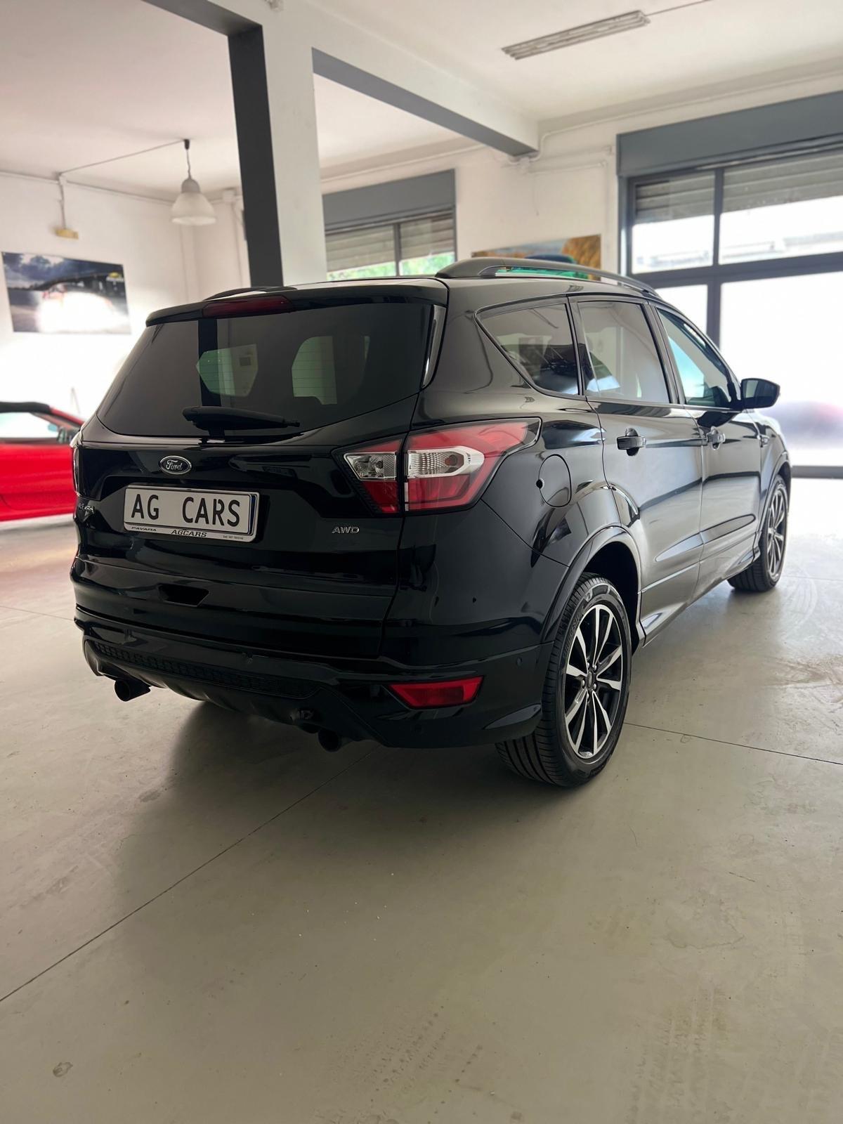 Ford Kuga 2.0 TDCI 150 CV ST-Line