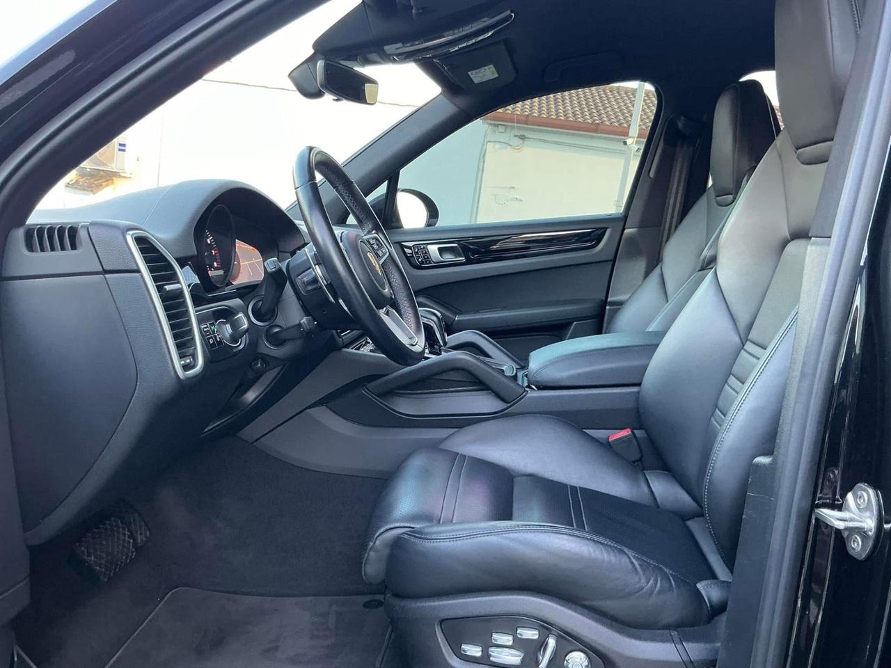 Porsche Cayenne 3.0 V6 340cv in garanzia