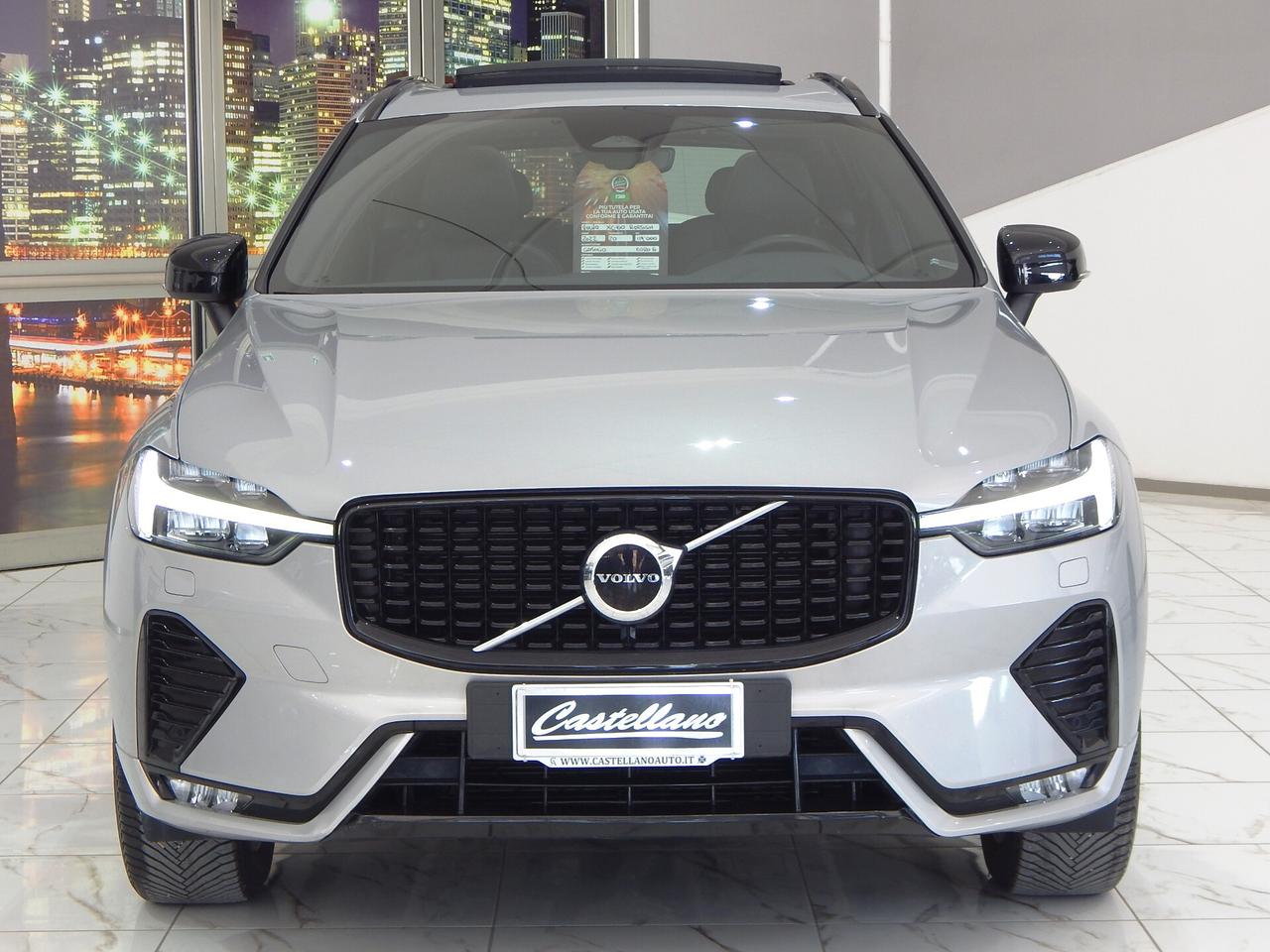 Volvo XC60 2.0 b4 R-Design AWD Aut. TETTO-NAVI-PELLE-PARK-LED