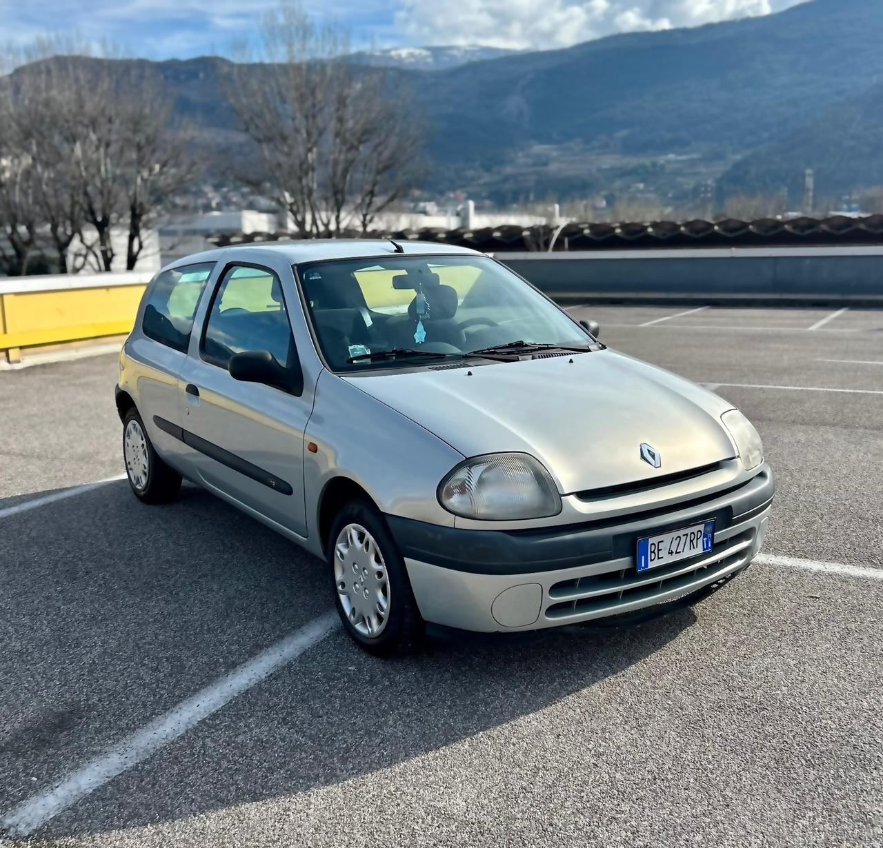 Renault Clio 1.2 3 porte RT Neopatentati 95.000km