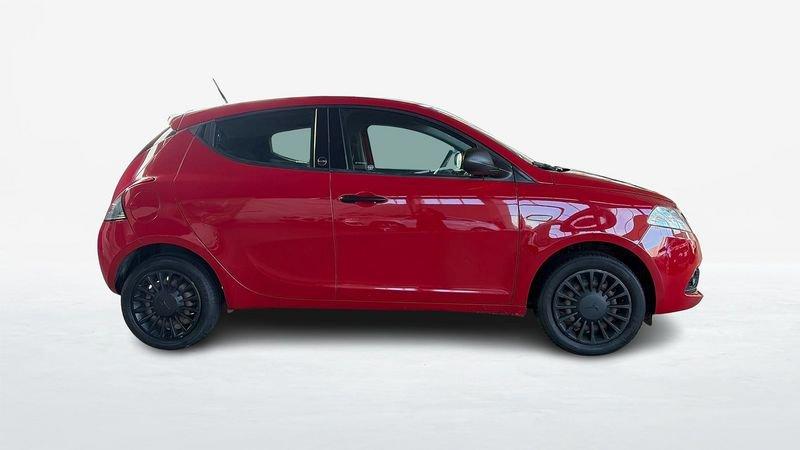 Lancia Ypsilon 1.0 firefly hybrid Gold s&s 70cv 5 Porte 1.0 FireFly Hybrid 70cv Gold S&S