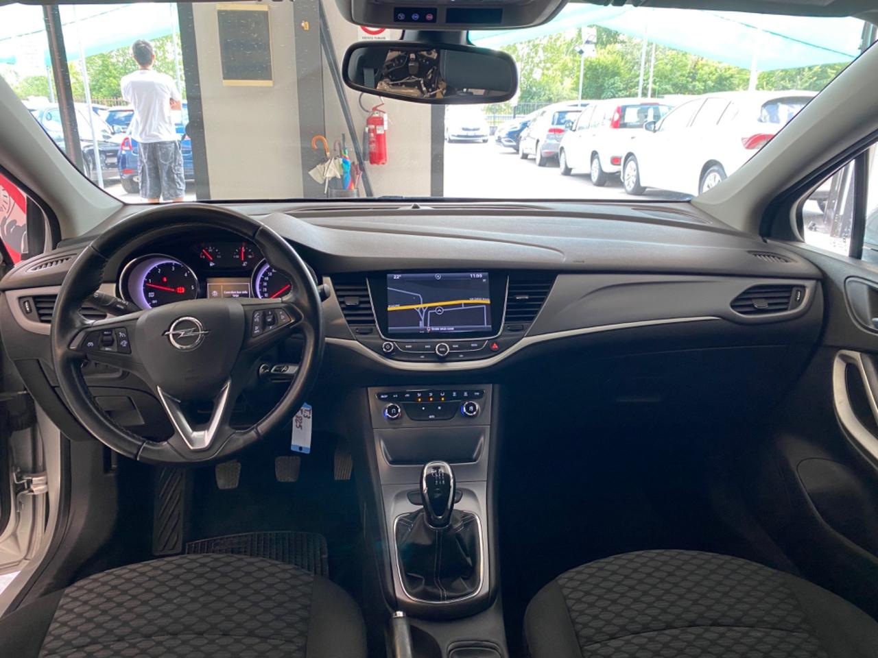 Opel Astra Berlina 1.6 136CV 5P NEOPATENTATI Garan