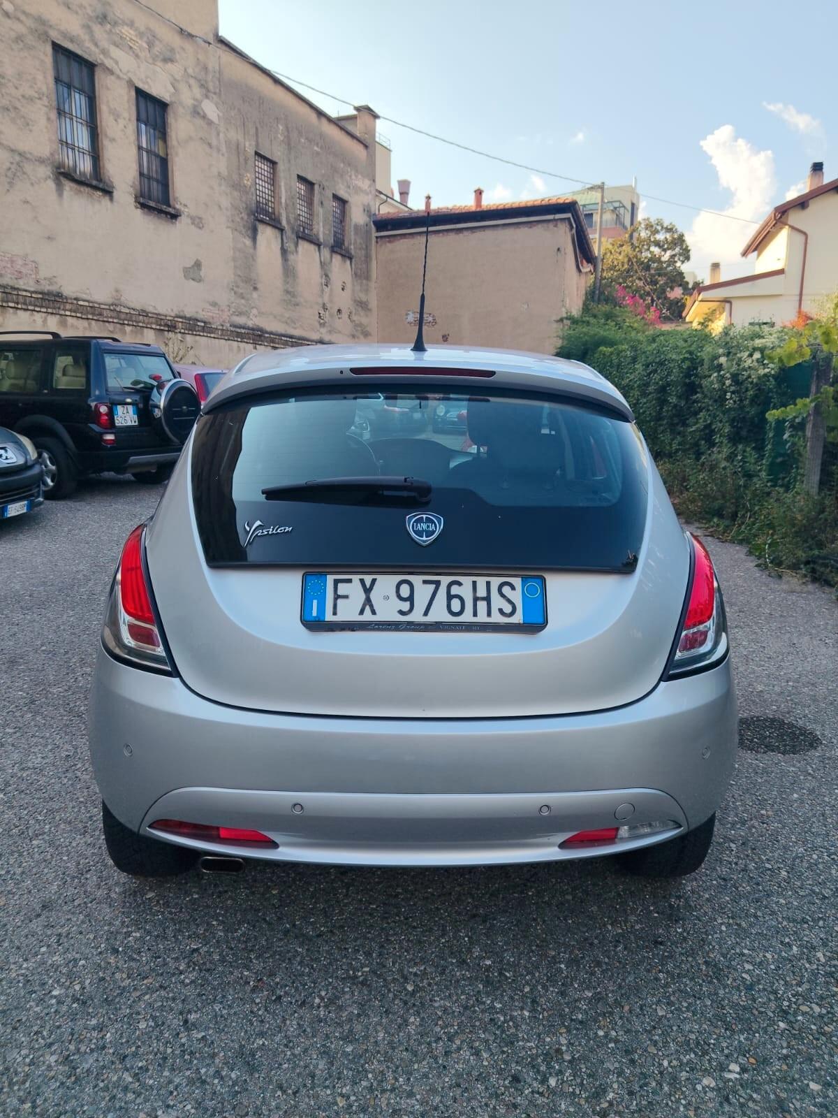 Lancia Ypsilon 1.2 69 CV 5 porte S&S Platinum