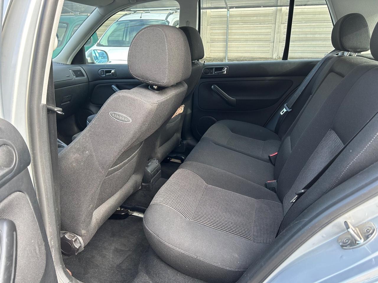 Volkswagen Golf 1.8 20V 5 PORTE 98KW