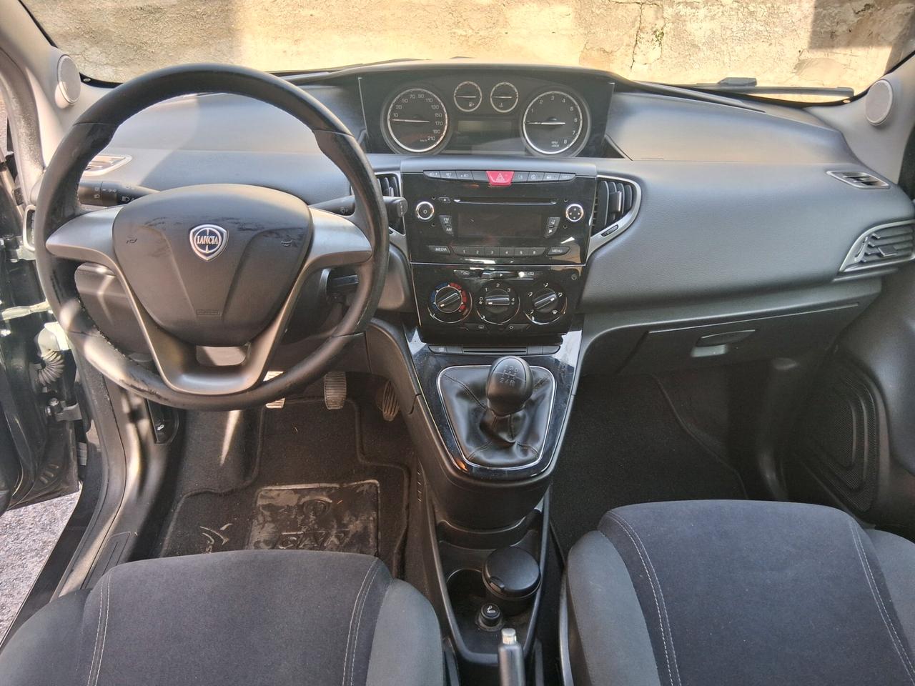 Lancia Ypsilon 1.2 69 CV 5 porte S&S Gold