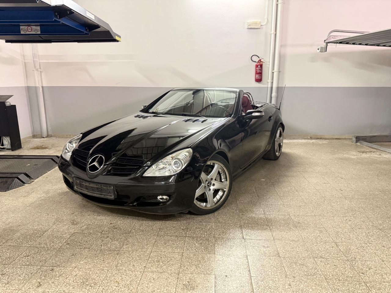 Mercedes-benz SLK 350 INT.ROSSO-STORIC.FULL.MERCEDES-FULL.OPT-DA VETRINA