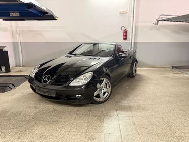 Mercedes-benz SLK 350 INT.ROSSO-STORIC.FULL.MERCEDES-FULL.OPT-DA VETRINA