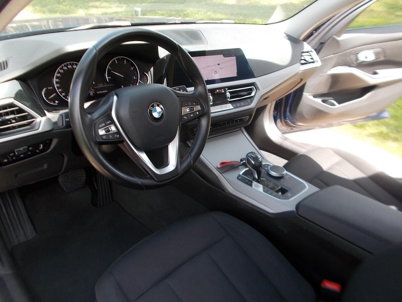 Bmw 318d Touring 150cv Aut. *FULL OPT.* da VETRINA