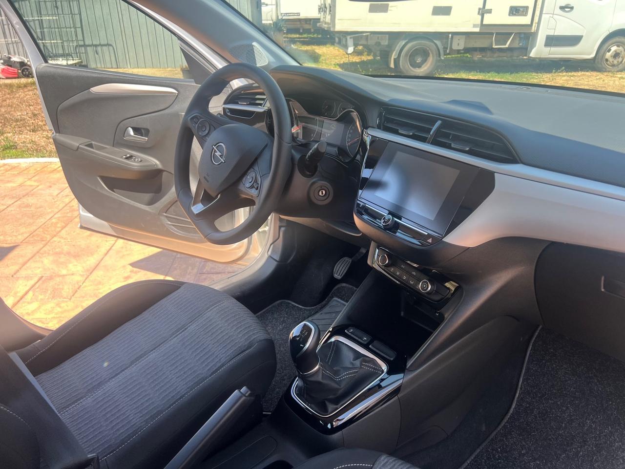 Opel Corsa 1.2 Edition 1700 km!!!!!!!