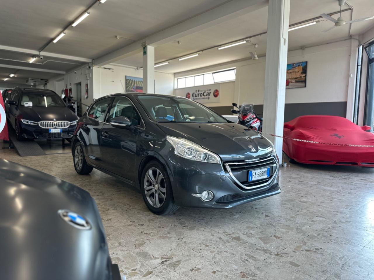 Peugeot 208 1.4 HDi 68 CV 5P Allure 09/2015 Neopatentati